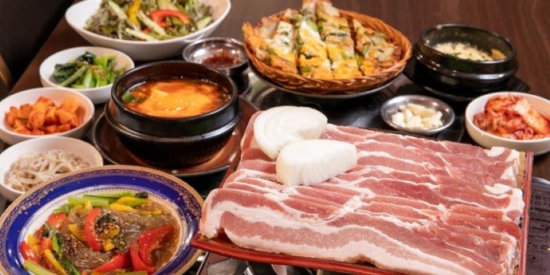 【サムギョプサルコース】サムギョプサル含む全11品食べ放題