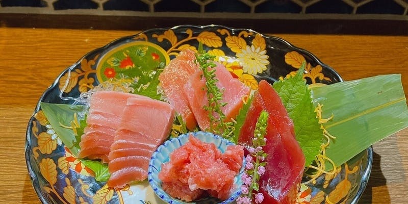 【もつ鍋＆2時間飲み放題！】＜9品＞刺し盛り・炭火焼き付き！もつ鍋コース5,500円