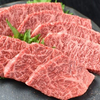 牧場直送、一頭買いだからこその鮮度と希少部位