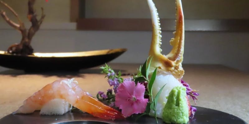 生ずわいがに刺し・かにしゃぶ付きかにづくしコース（全8品）