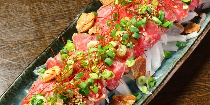 【大満足】イベリコ豚すき焼きコース2H飲み放題付き　人気の国産和牛タタキ含む充実の8品を堪能