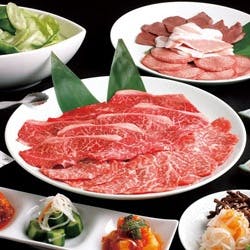 熟練職人が厳選した新鮮なお肉