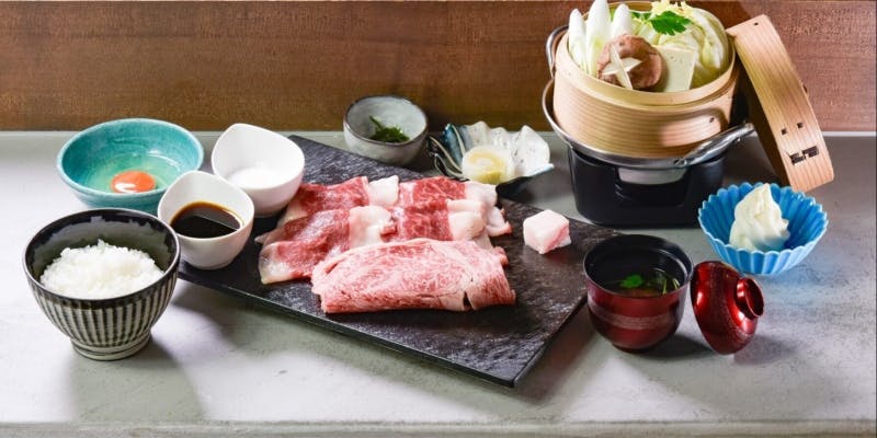 【ランチ限定　食べ比べすき焼きセット】