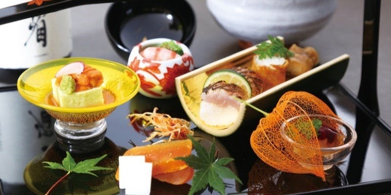 【雅会席】  季節ごとの新鮮な食材を使い、目と舌でご堪能いただく季節の通年会席＋個室確約