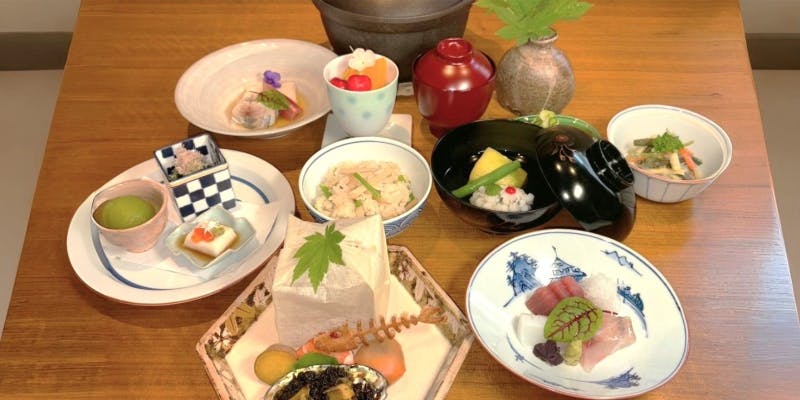 【懐石料理】先付、御造り、焼き物、強肴、椀物など 全8品