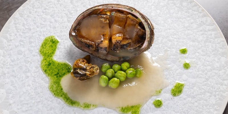 クラッシックコース【活け鮑と和牛サーロイン】