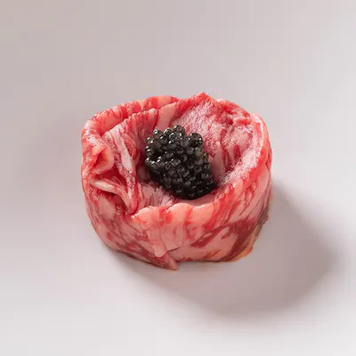 名古屋の隠れ家で味わう、極上の肉料理