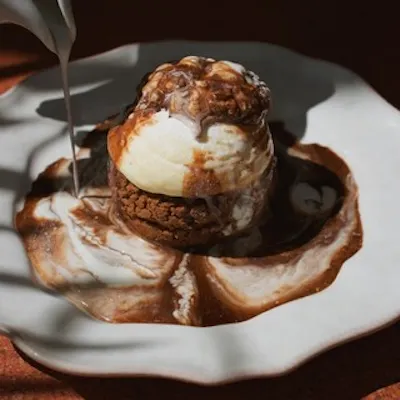 パティシエ特製の本格スイーツで至福のカフェタイム