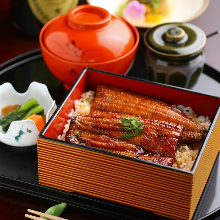 秘伝のタレで焼き上げる絶品蒲焼き