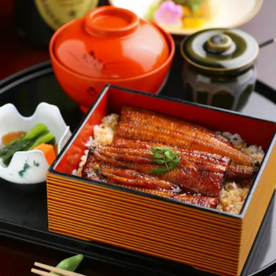 秘伝のタレで焼き上げる絶品蒲焼き
