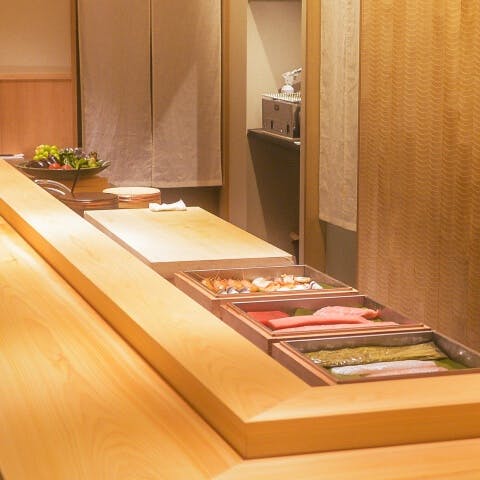 落ち着いた雰囲気の店内