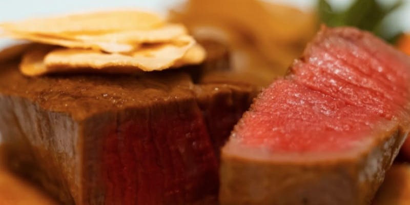 【ランチステーキコース】前菜、フィレステーキ、バケット、デザートなど全5品