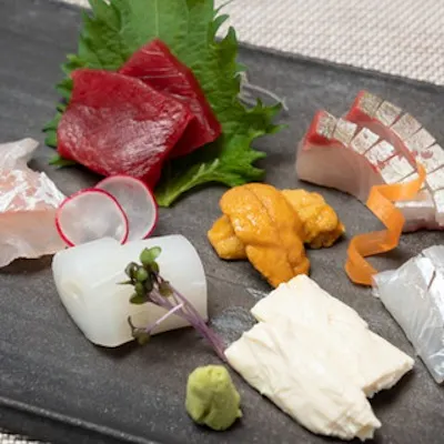 新鮮な魚介と旬の野菜を活かした料理