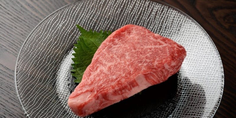 【美食の順天（スンチョン）コース】黒毛和牛フィレ＆黒毛和牛ハラミ＆黒毛和牛極上肉寿司を堪能する