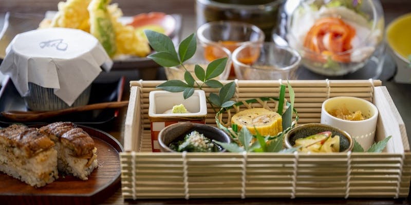 【美人御膳（上）】自然農法　旬の焼き野菜・凪の穴子寿司など全13品