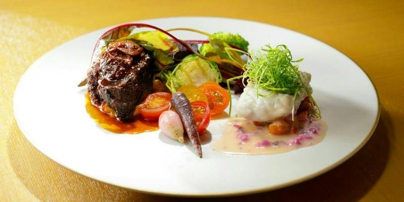 THE GARDEN LOUNGE�^�G�X�p�V�I �i�S���L���b�X��