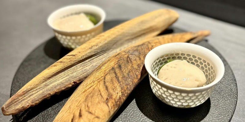 泉岳寺、高輪ゲートウェイでワインと和牛、鮮魚を愉しむ旬食材のイノベーティブ和食　個室もあり