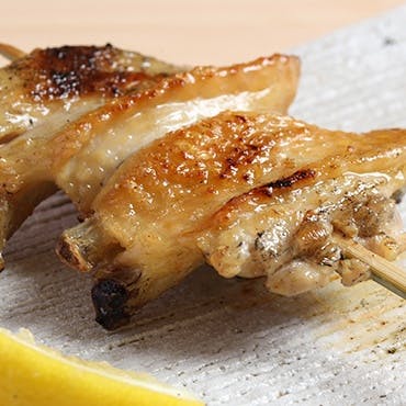 紀州備長炭で 焼き上げる極上焼鳥