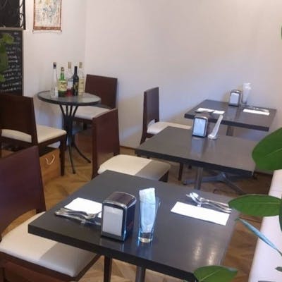 ワインと語らう、手打ちパスタの余韻。大人のディナータイムに