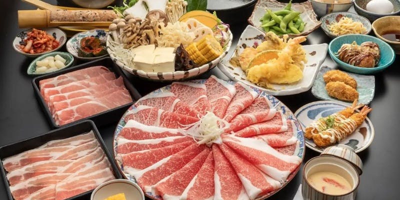 【スタンダード国産牛・豚・鶏食べ放題コース】（すき焼き）