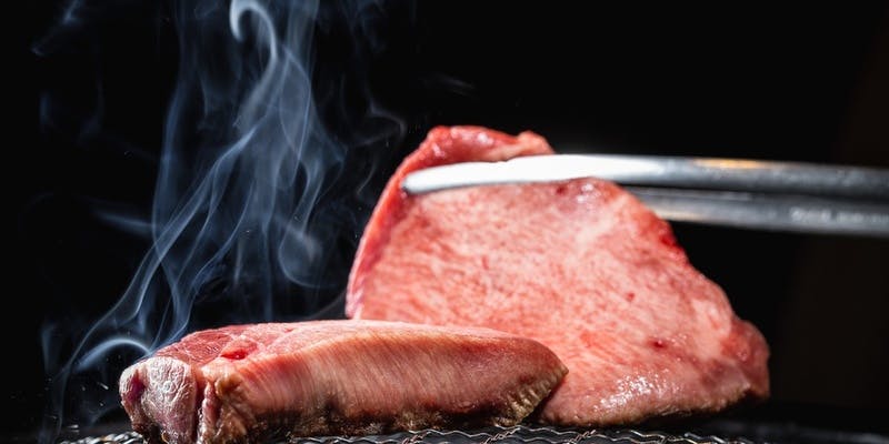 自慢の牛タンや極上和牛も贅沢に堪能　プレミアムコース