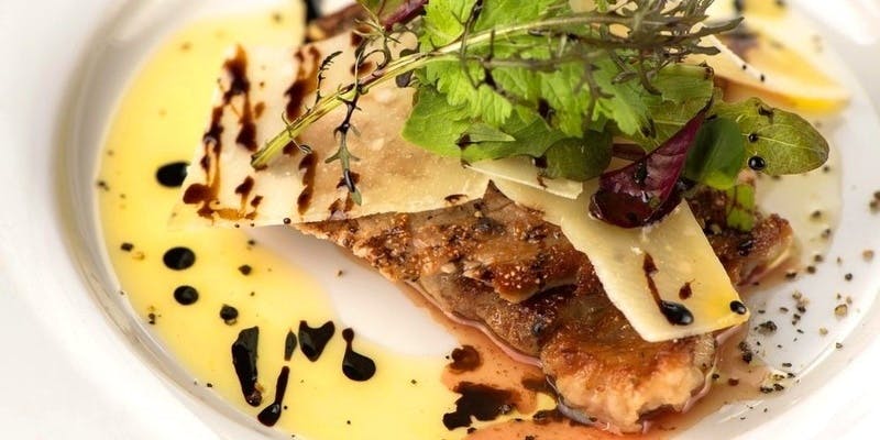 メインを味わう「プレミアムコース」フード10品【飲み放題付】