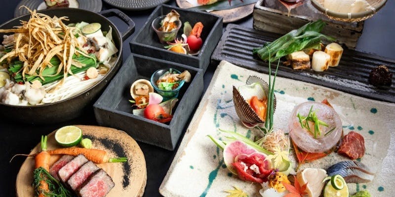 【金魚コース】馬肉と鮮魚のお刺身七点盛り合わせ含む全9品【滞在2時間30分】＋飲み放題付