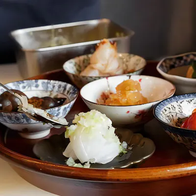 日本の生産者を応援する気持ちを込めた、国産食材やこだわりの器