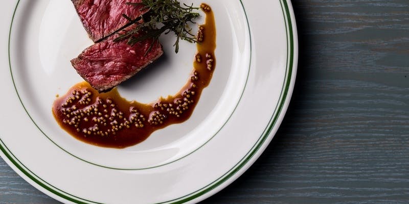 【Lunch Course 2,500円】パン、サラダ、メインのお肉料理、選べるパスタ、デザートなど全5品