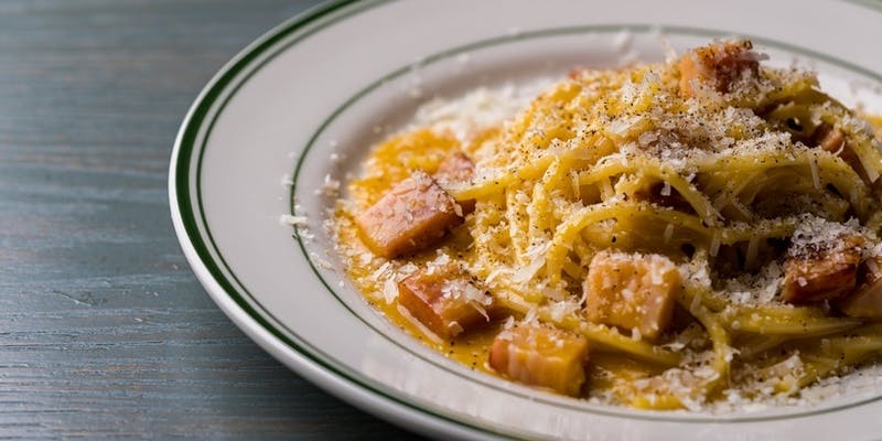 【Comma Course 】パン、サラダ、メイン、選べるパスタ、デザートなど全8品＋2H飲み放題（～18時半入店）