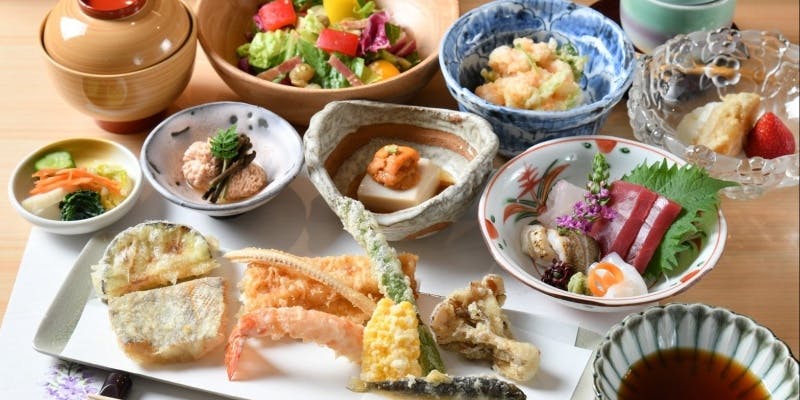 【おまかせ彩コース】前菜、逸品、天麩羅7種、茶碗蒸し、選べるお食事など全9品