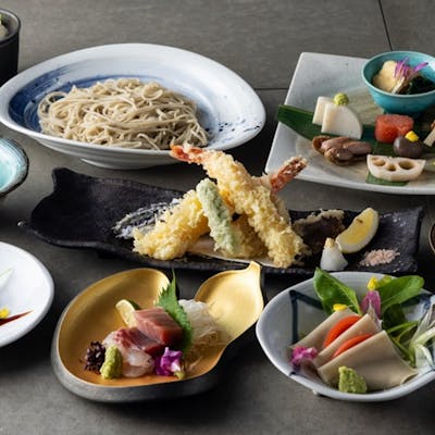 大切な方との宴に。自慢の和食と蕎麦を愉しむ、心尽くしの会席コース
