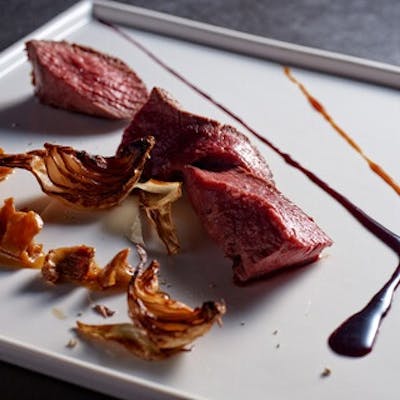 上質な肉料理の数々