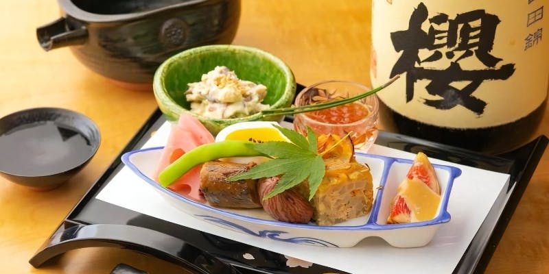 【おまかせコース】先付、椀物、造里、焼物、八寸、煮物、止椀、香物、御飯など全9品程度