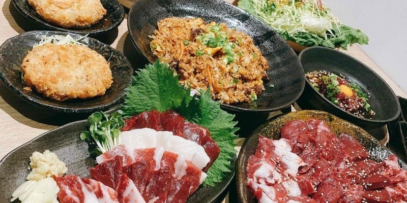 【堪能コース】馬肉五点盛り・馬刺ユッケ・馬にぎり寿司など（全8品）