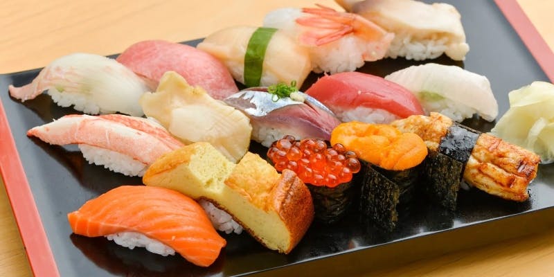 【季節のコース】酒屋選りすぐりの銘酒と一品料理を味わう。大切な方のおもてなしにもどうぞ