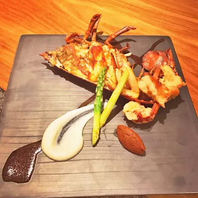 熟練シェフが奏でる鉄板焼きの妙技