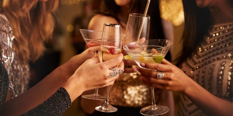 【女子会限定】シュラスコ×デザート食べ放題！スパークリングで乾杯＋海賊ビール付飲み放題（平日）