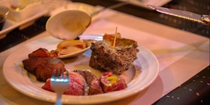 【プレミアムアニバーサリーコース】旬が彩る、記憶に残るひと皿＋海賊ビール付飲み放題（平日）