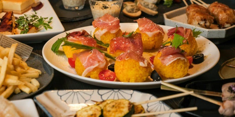 【女性限定】nodoriの女子会コース 定番の串料理をはじめとする全9品