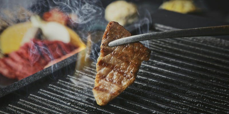 【おまかせコース】和牛赤身ステーキ、和牛塩焼き3種、牛タン、デザートなど全6品＋2時間飲み放題