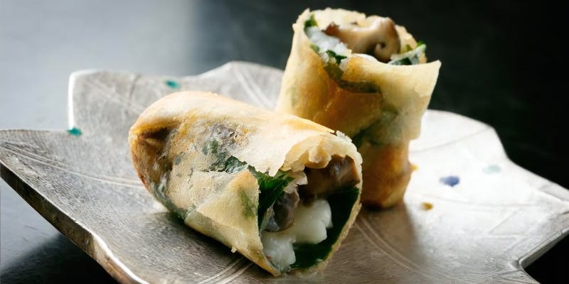 季節の前菜3品/鮭と大根土鍋ごはんなど　全8品＋90分飲み放題付き