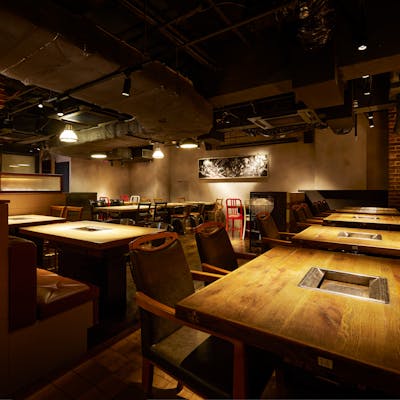 赤坂で味わう、熟成肉とウイスキーの贅沢時間