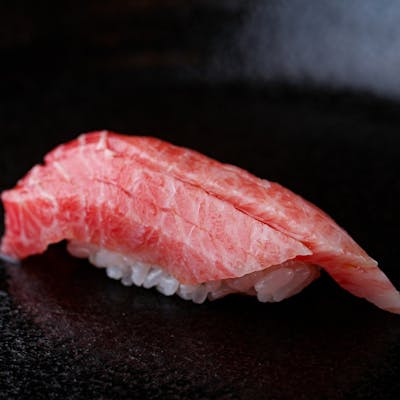 江戸前の真髄を、研ぎ澄まされた技で