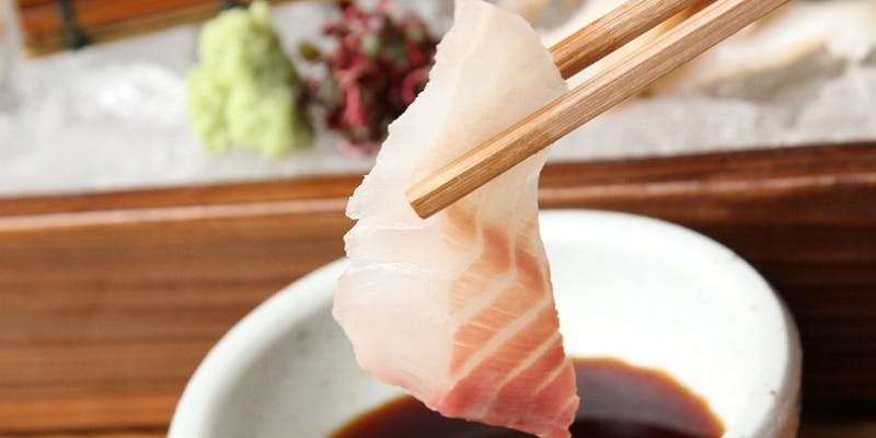 天然魚介のお刺身6種盛り合わせ（他のお料理は当日のおすすめメニューなどからお選び下さいませ）