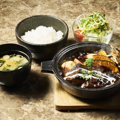 リーズナブルでボリューム満点のランチメニュー