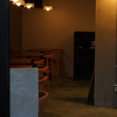 日常に寄り添う街角バル。