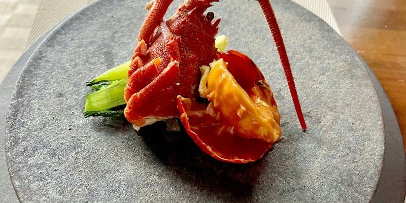 11周年記念クリスマスコース　伊勢海老、国産松茸、岸根栗4L、スペシャリテ・トリュフ卵、スペシャルコース