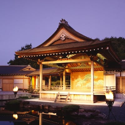 能舞台で味わう特別なステーキ体験