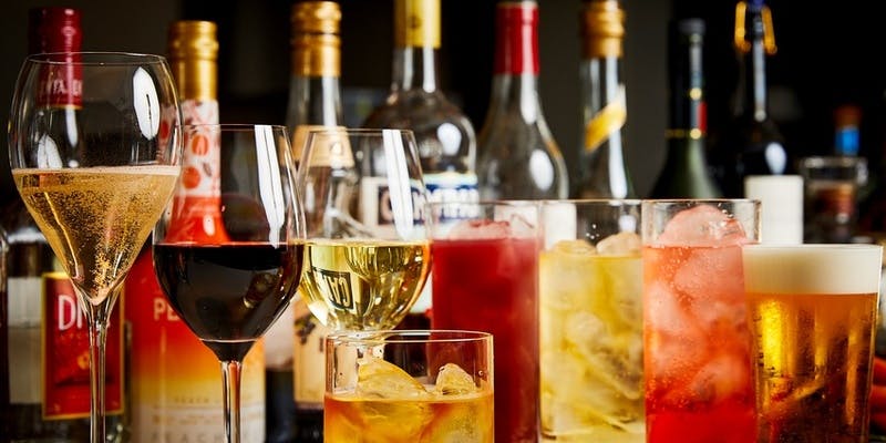 【スタンダードEx】ボリューム感のあるお食事と2時間の種類多めのフリードリンク、スパークリングワインも